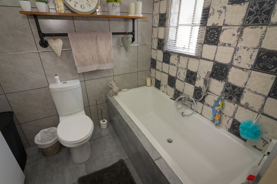 2 Bedroom Property for Sale in Kroonstad Central Free State